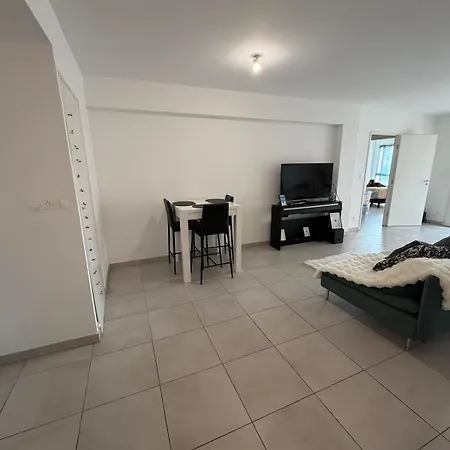 アパート Confortable Loggia Et Salle De Bain Privative *